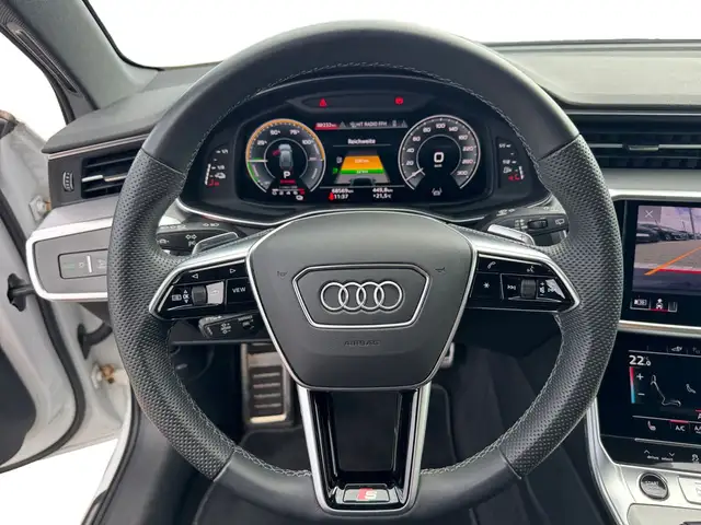 Audi A6 view 13