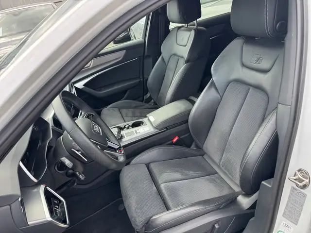 Audi A6 view 17