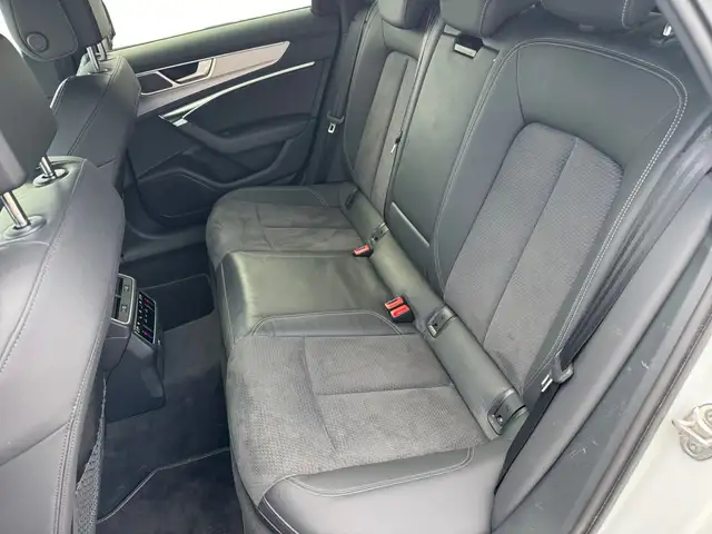 Audi A6 view 10