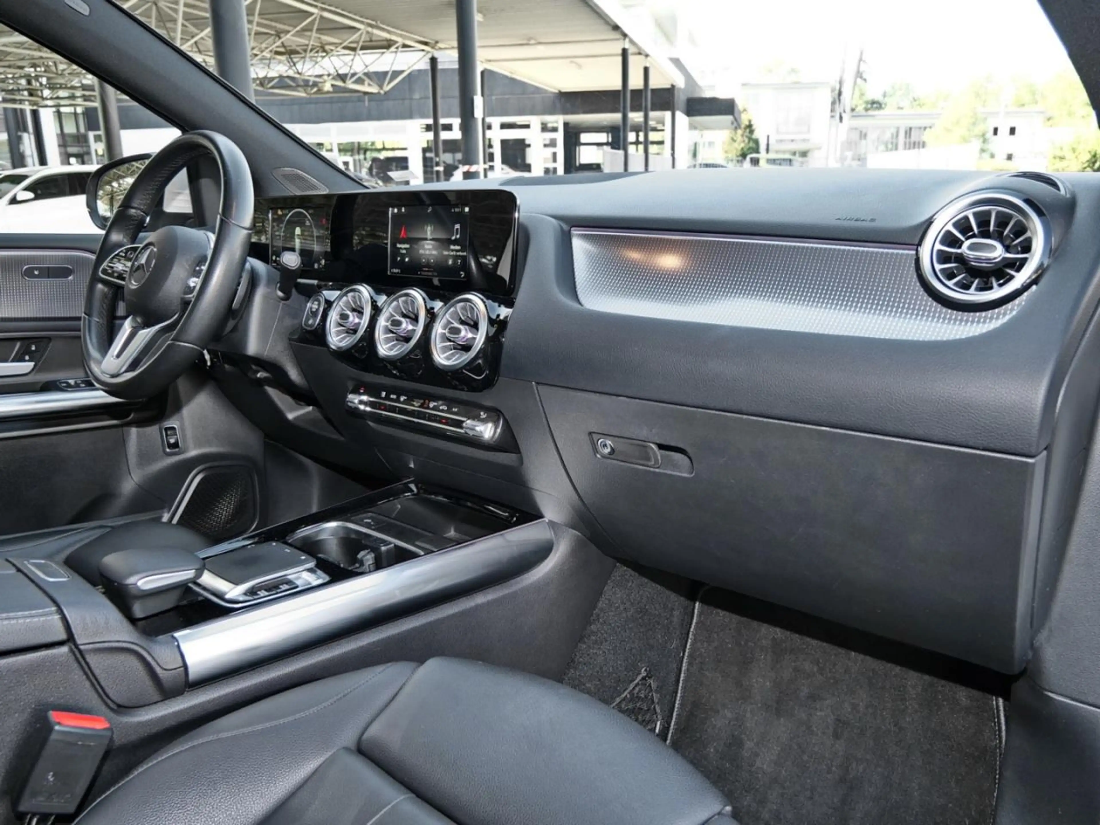 Mercedes-Benz B 180 Progressive EasyPack Panorama 360° Navi — photo 8