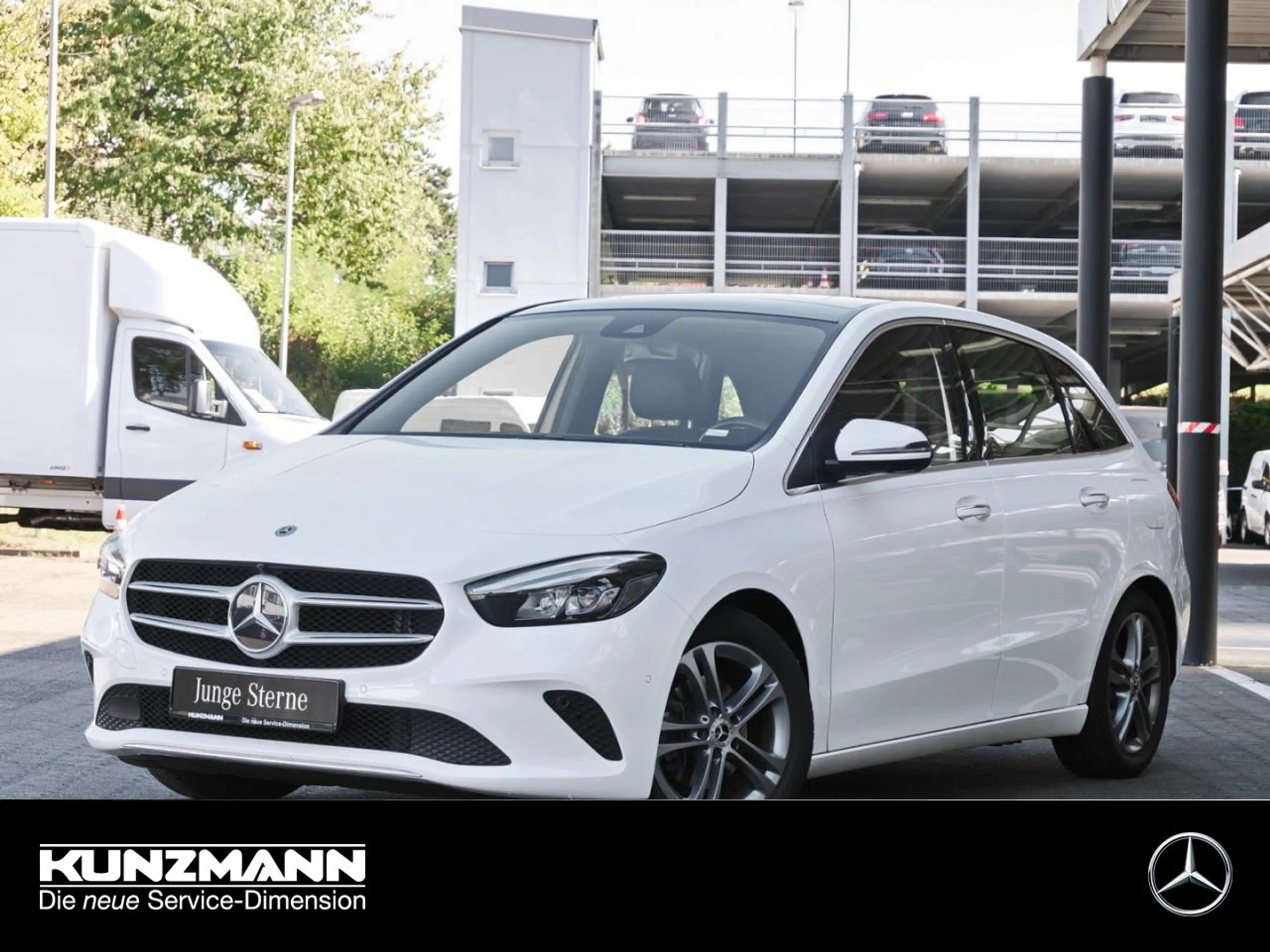 Mercedes-Benz B 180 Progressive EasyPack Panorama 360° Navi