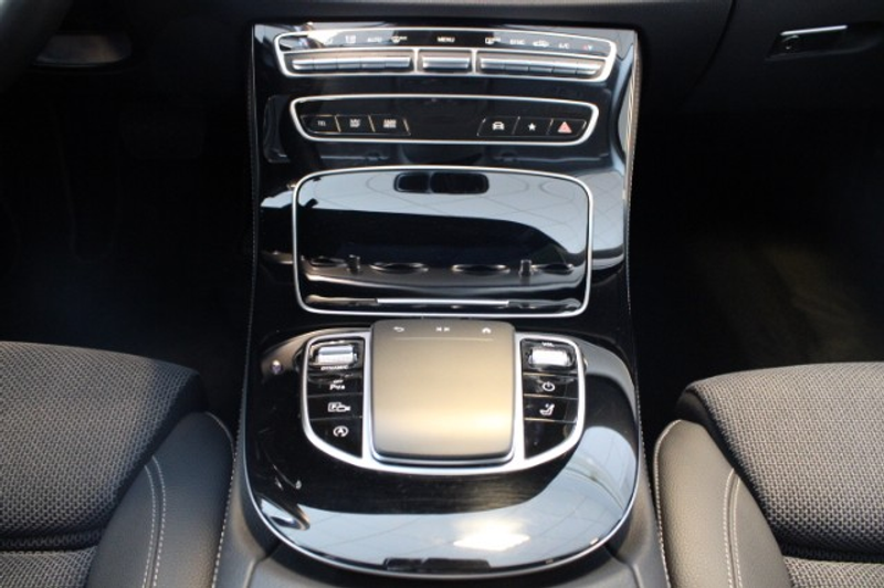 Mercedes-Benz E 200 T Avantgarde 9G-Tr. Rü-Ka LED Navi Widescreen — photo 7