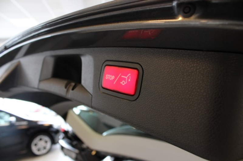 Mercedes-Benz E 200 T Avantgarde 9G-Tr. Rü-Ka LED Navi Widescreen — photo 16