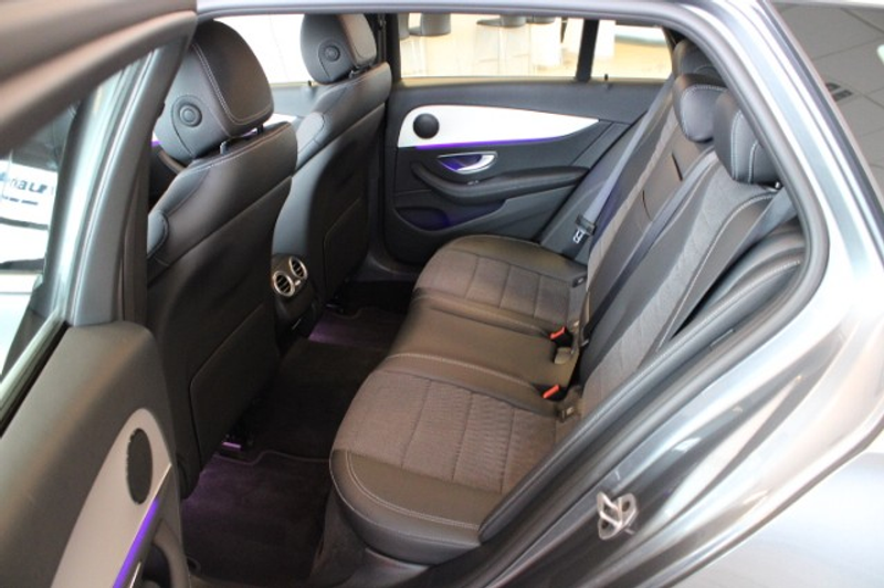 Mercedes-Benz E 200 T Avantgarde 9G-Tr. Rü-Ka LED Navi Widescreen — photo 13