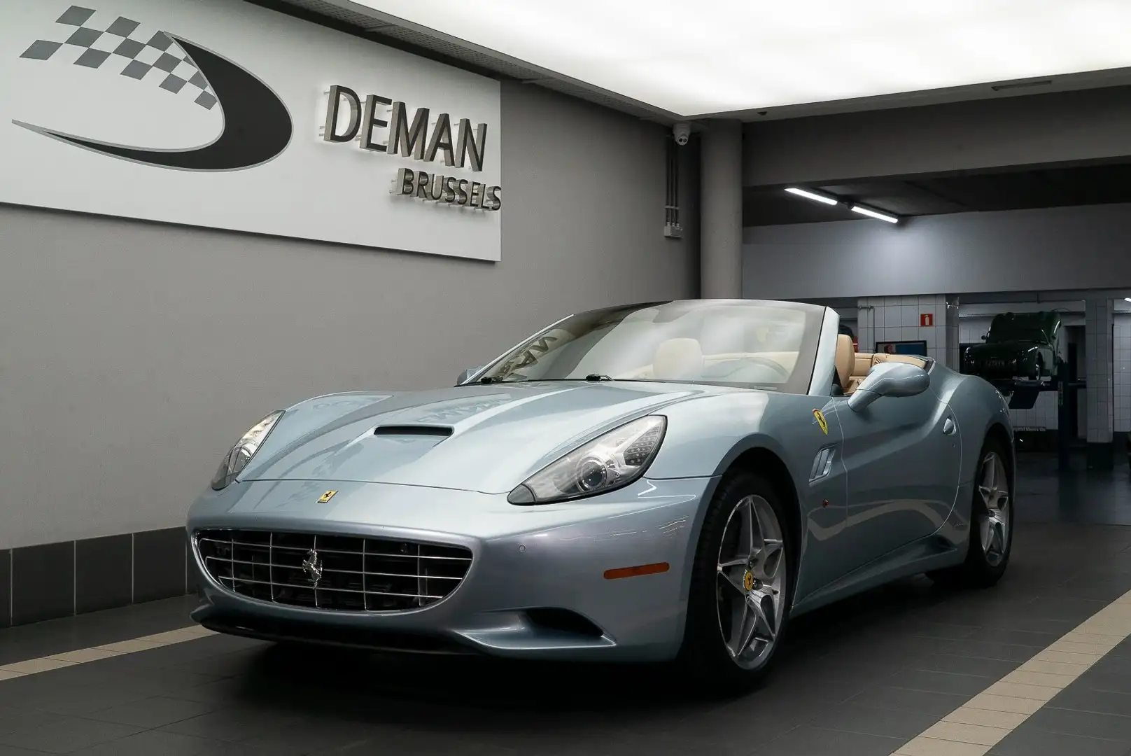 Ferrari California Professional Car Dealer Exclusive Sale - Srebrny - 1