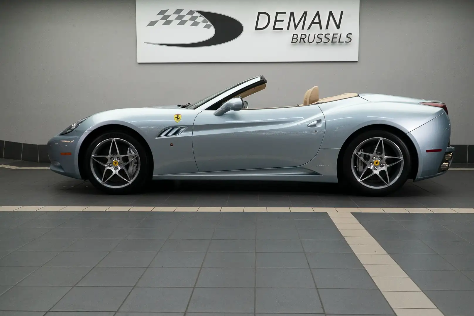 Ferrari California Professional Car Dealer Exclusive Sale - Srebrny - 2