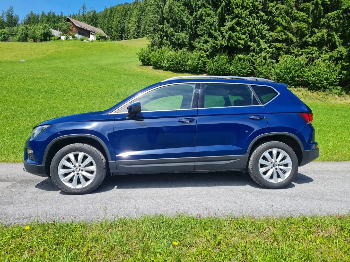 SEAT Ateca 2,0 Xcellence 4WD TDI KEYLESS*LED*ACC*RFK Blau - 2