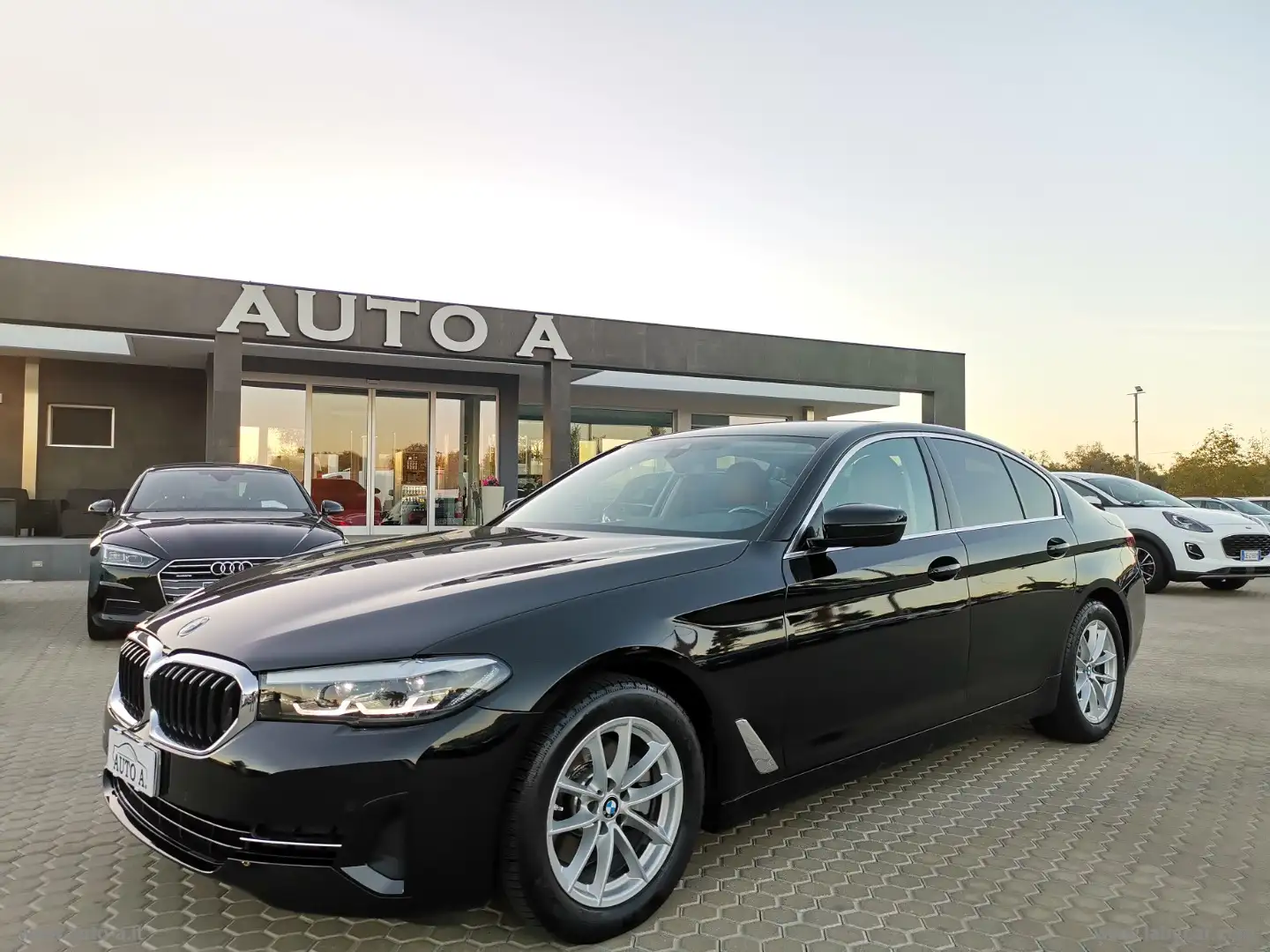 BMW 518 518d 48V Luxury Fekete - 1