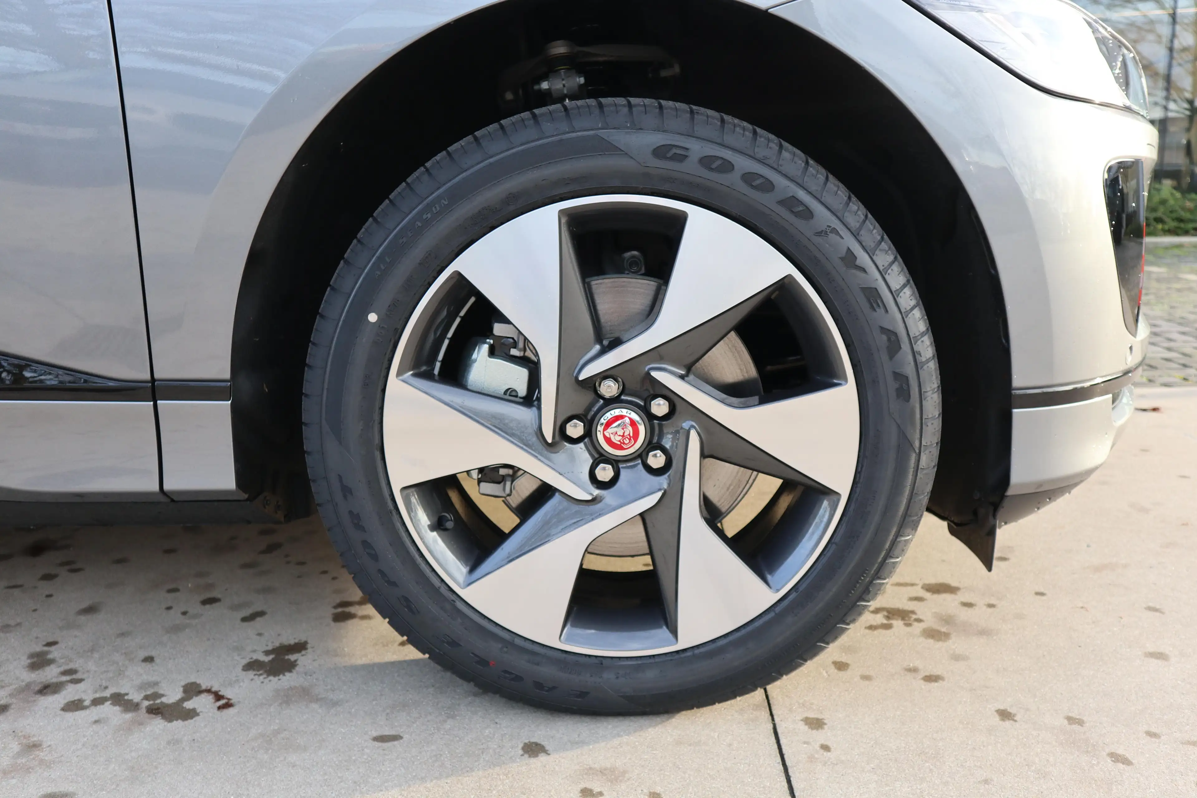 Jaguar I-Pace EV400 SE AWD — photo 9