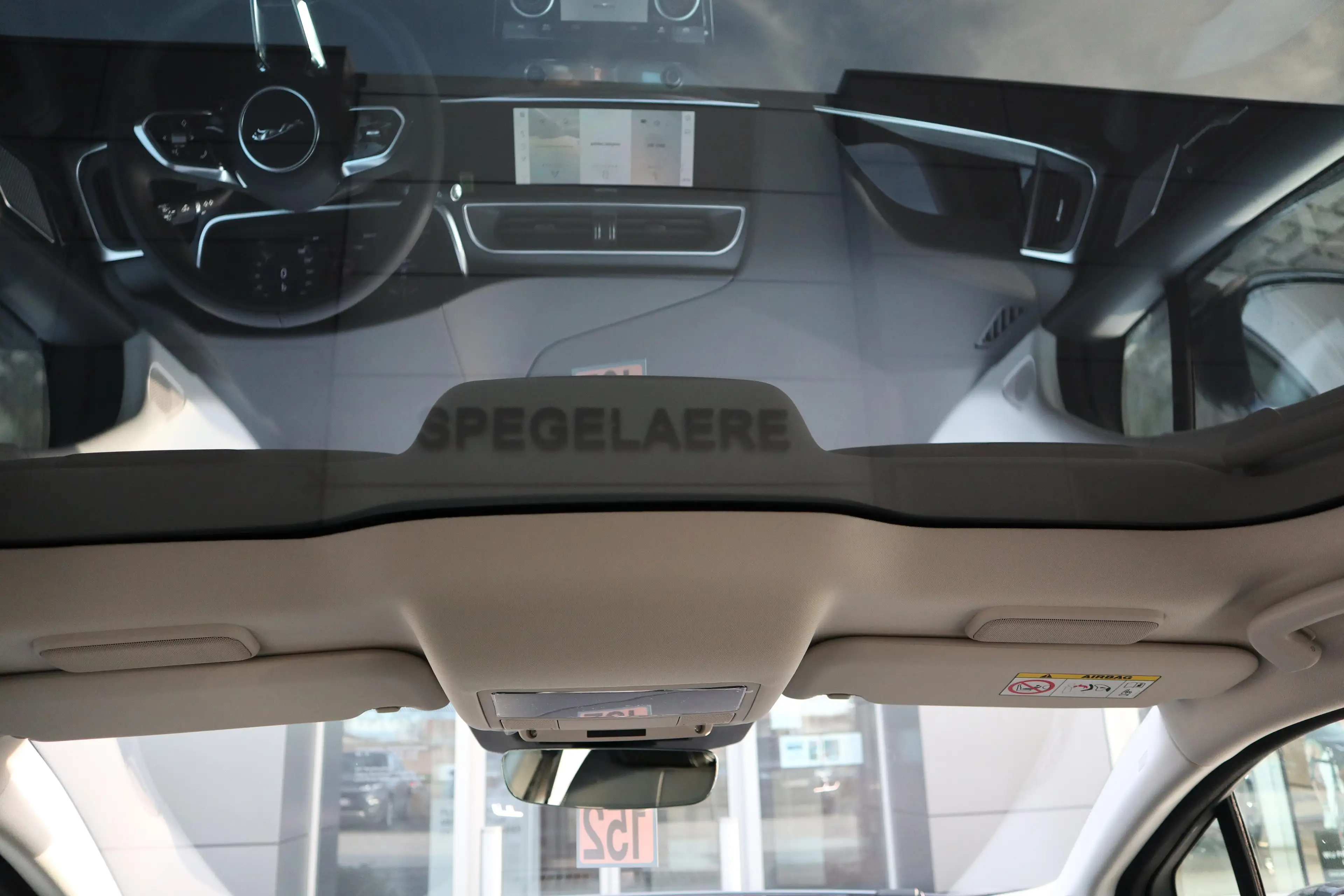 Jaguar I-Pace EV400 SE AWD — photo 14