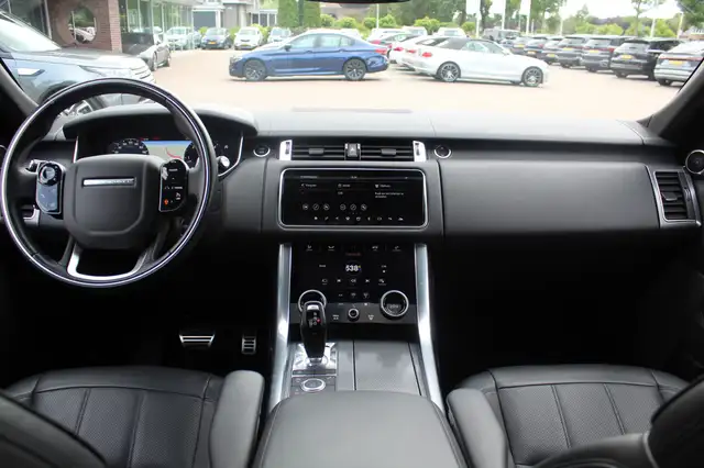 Land Rover Range Rover Sport view 2