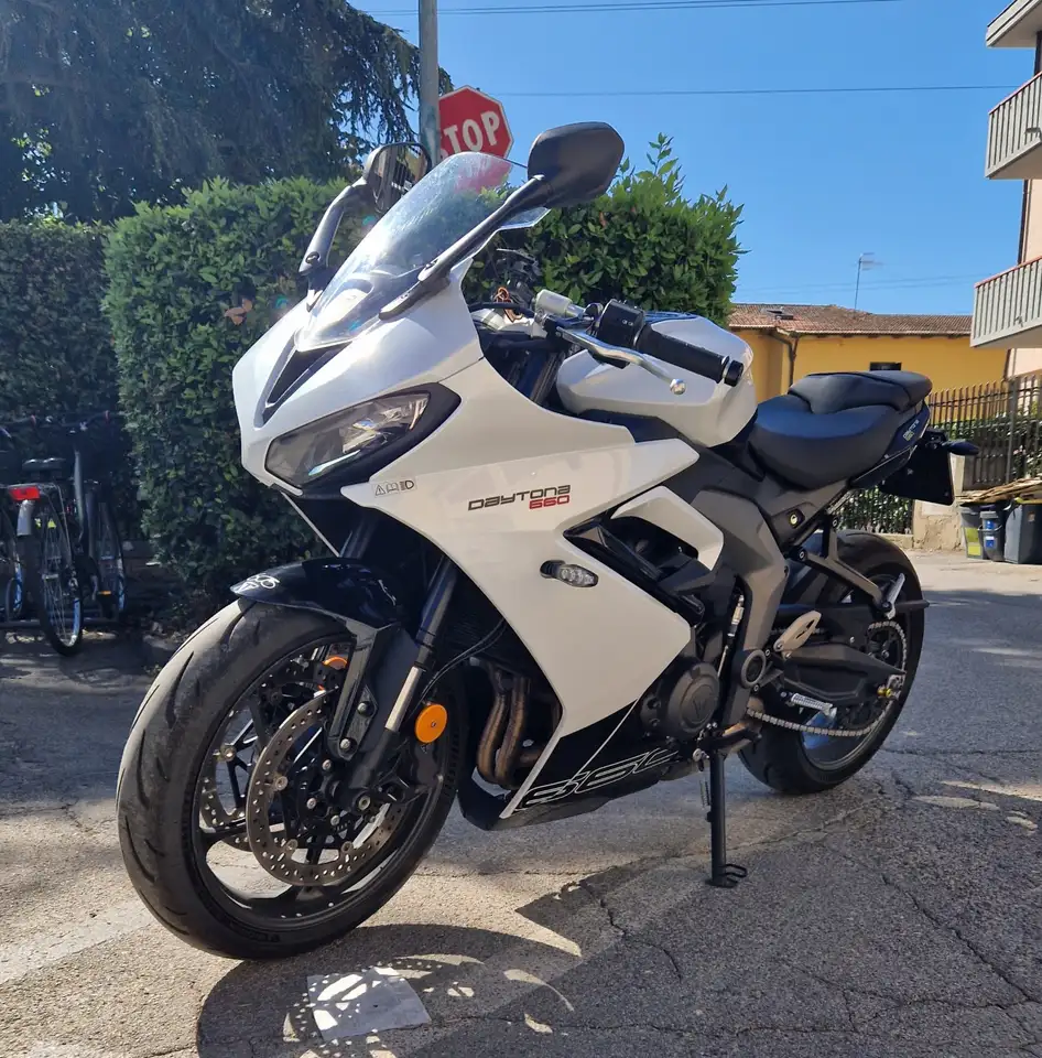 Triumph Daytona 660