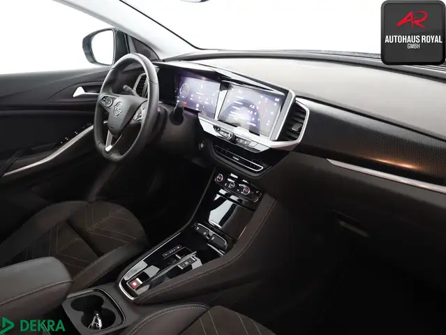 Opel Grandland X view 10