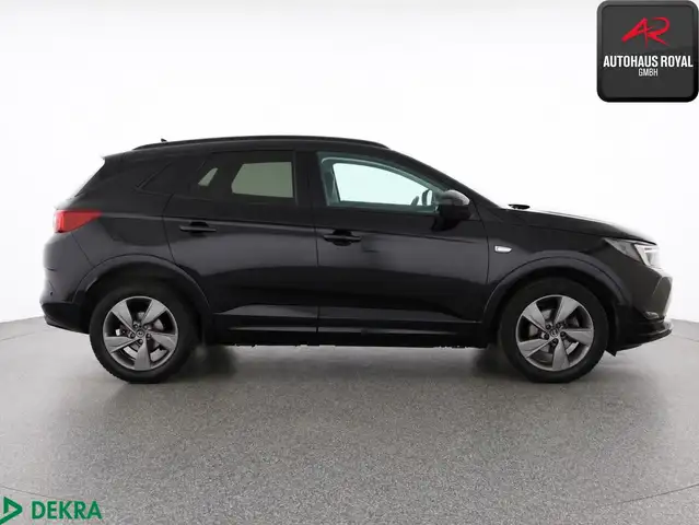 Opel Grandland X view 6