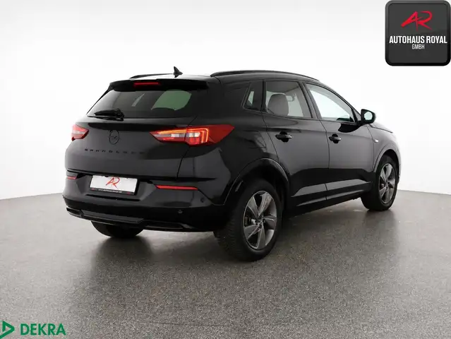 Opel Grandland X view 5