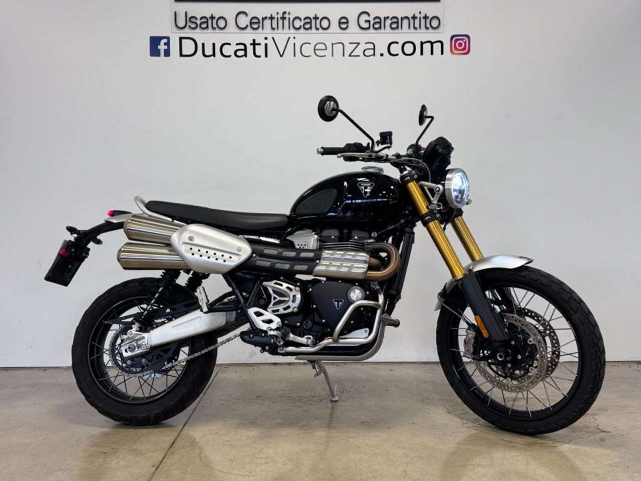Triumph Others Scrambler 1200 XE BLACK