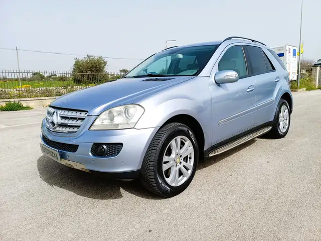 Mercedes-Benz ML 320 ML 320 cdi Sport Airmatic Gomme nuove