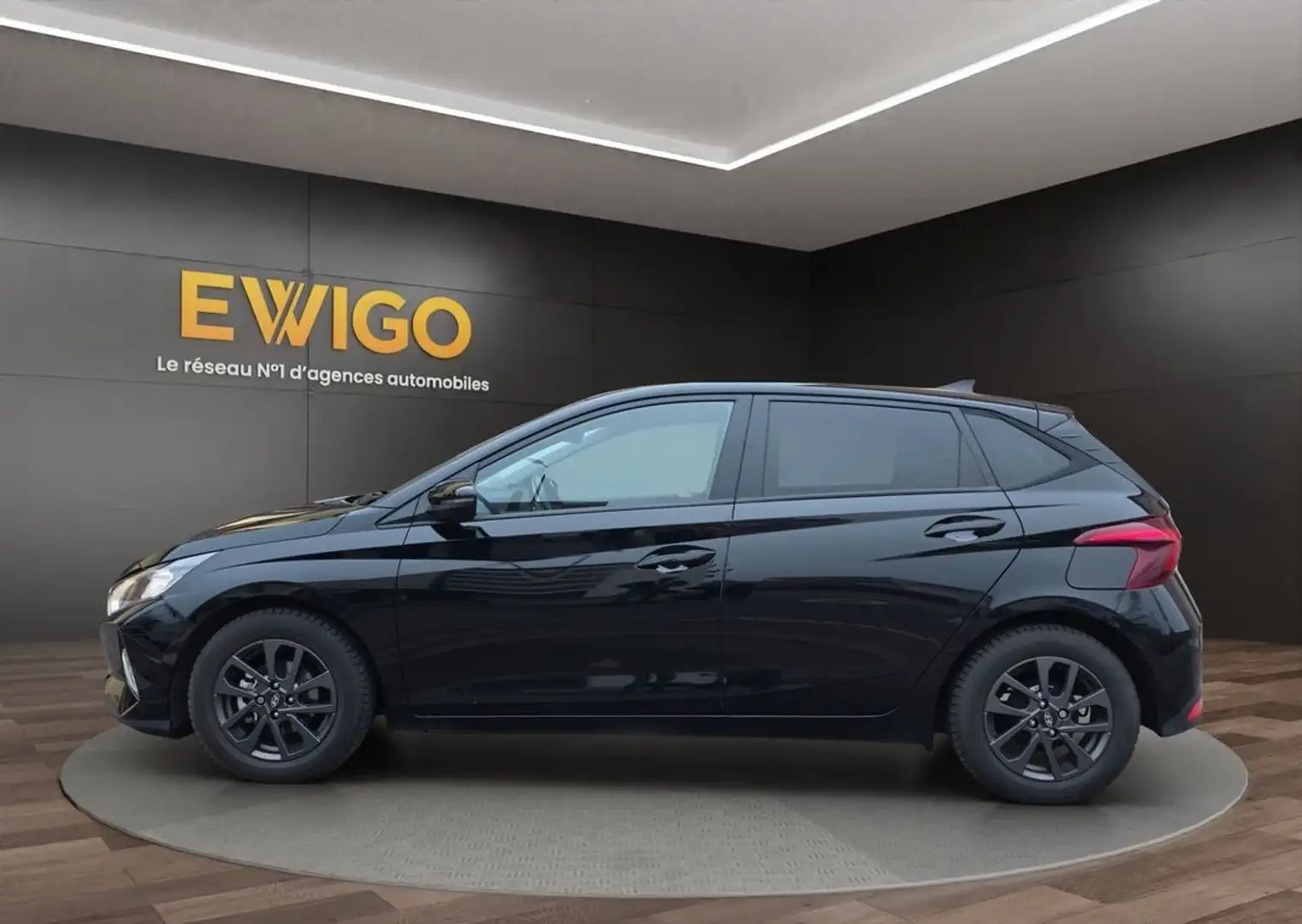 Hyundai i20 1.2 84 ch initia carplay camera recul garantie 6 mois Noir - 2