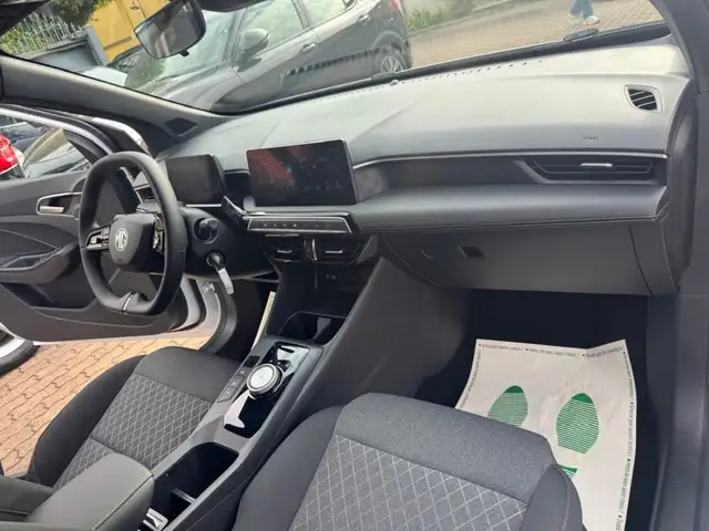 MG MG3 view 11