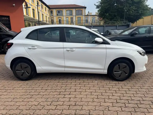 MG MG3 view 5