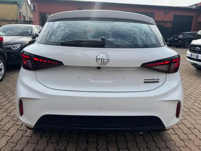 MG MG3 view 4