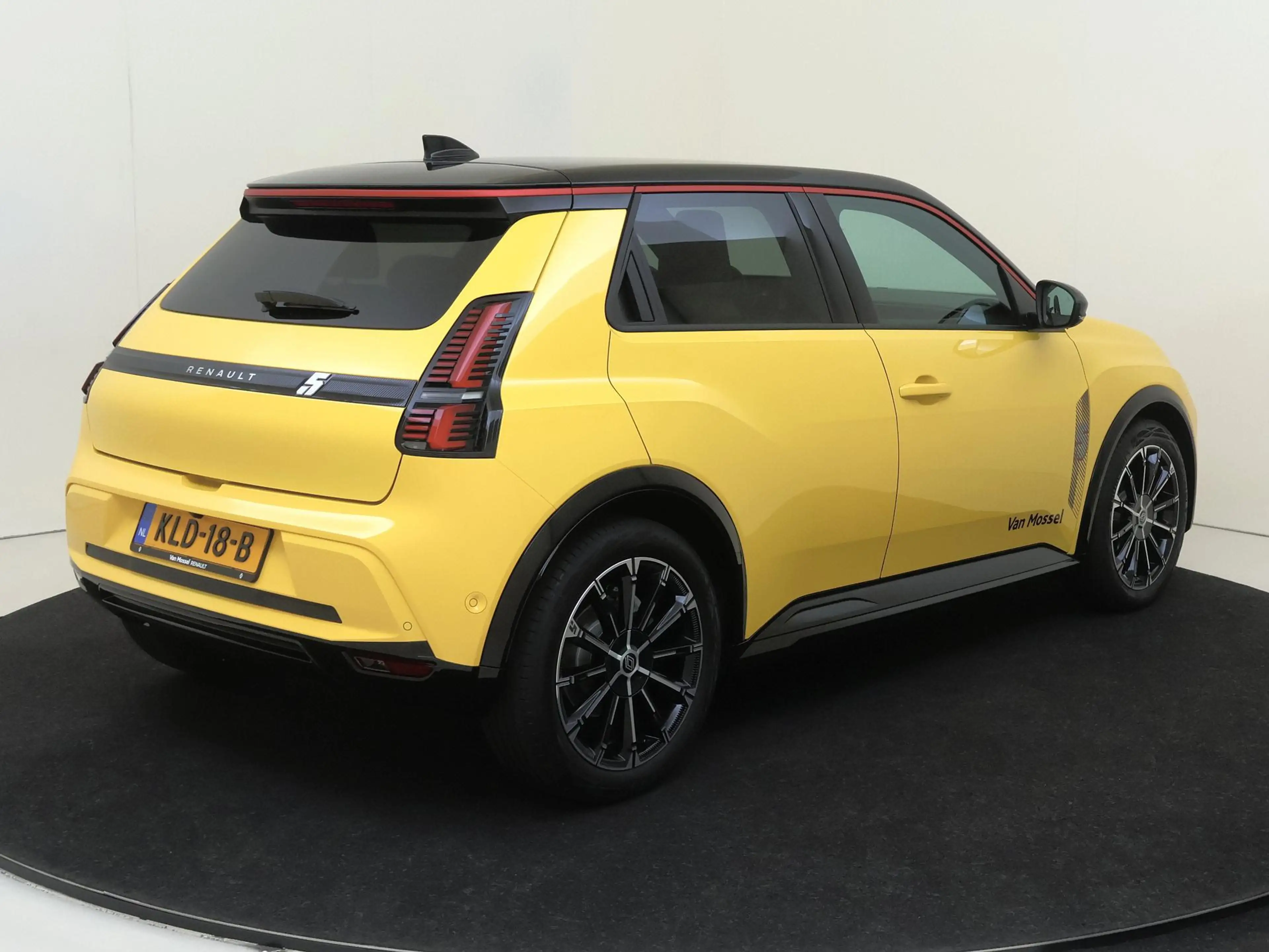 Renault R 5 urban range iconic cinq 40 kWh | Pack Safety & Adv — photo 4