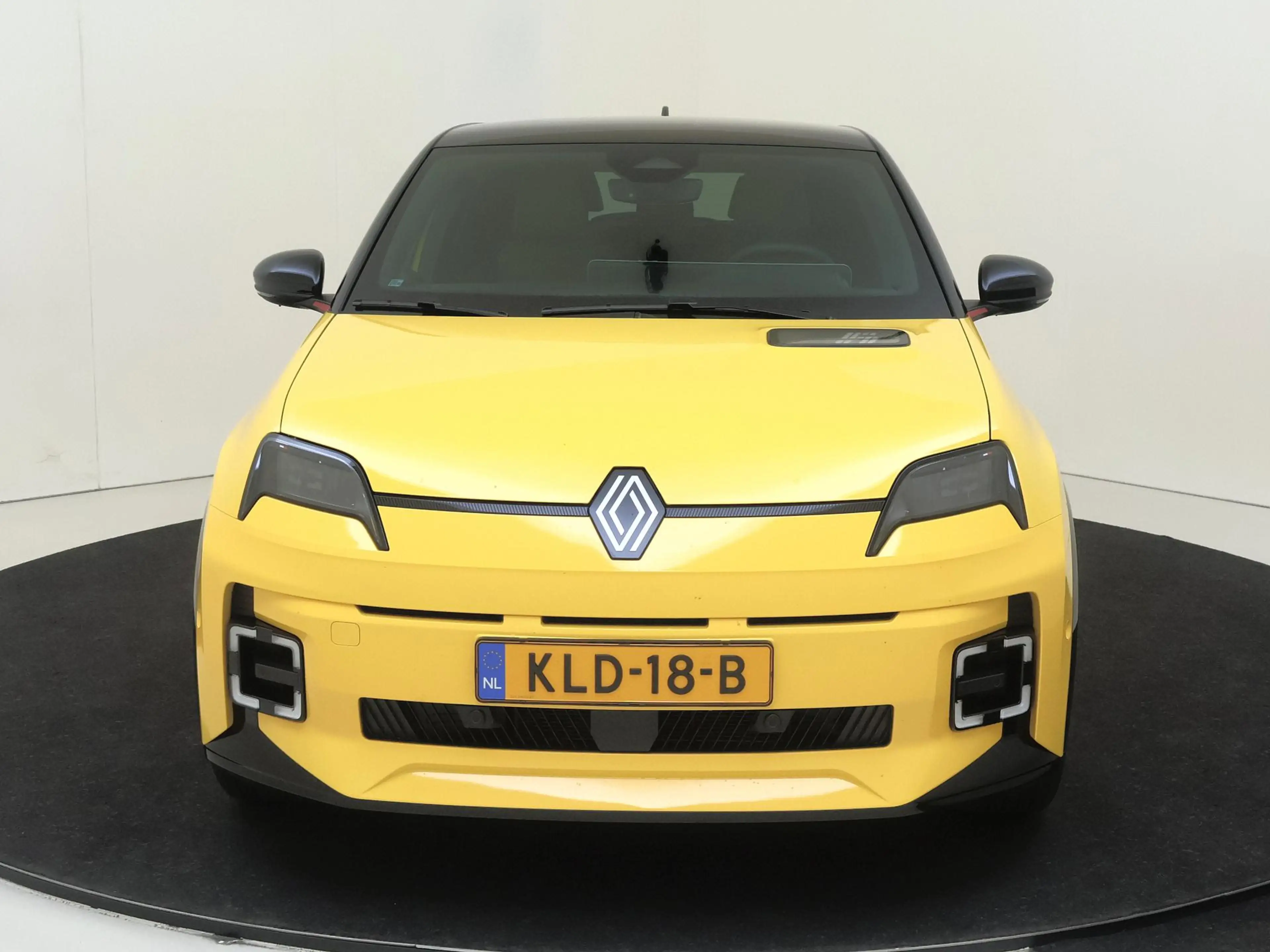 Renault R 5 urban range iconic cinq 40 kWh | Pack Safety & Adv — photo 6