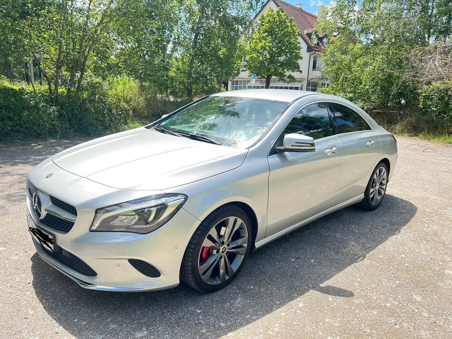 Mercedes-Benz CLA 180 7G-DCT Urban - 2