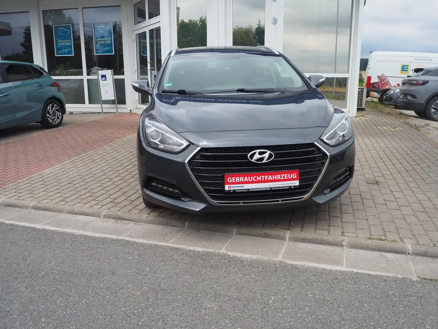 Hyundai i40 cw blue Trend *8-fach*Klima-AT*elektr. Sitz* Grijs - 2