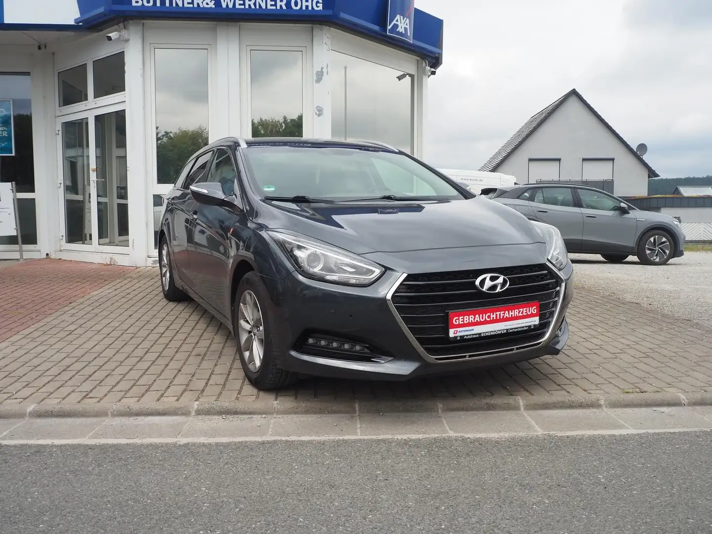 Hyundai i40 cw blue Trend *8-fach*Klima-AT*elektr. Sitz* Grijs - 1