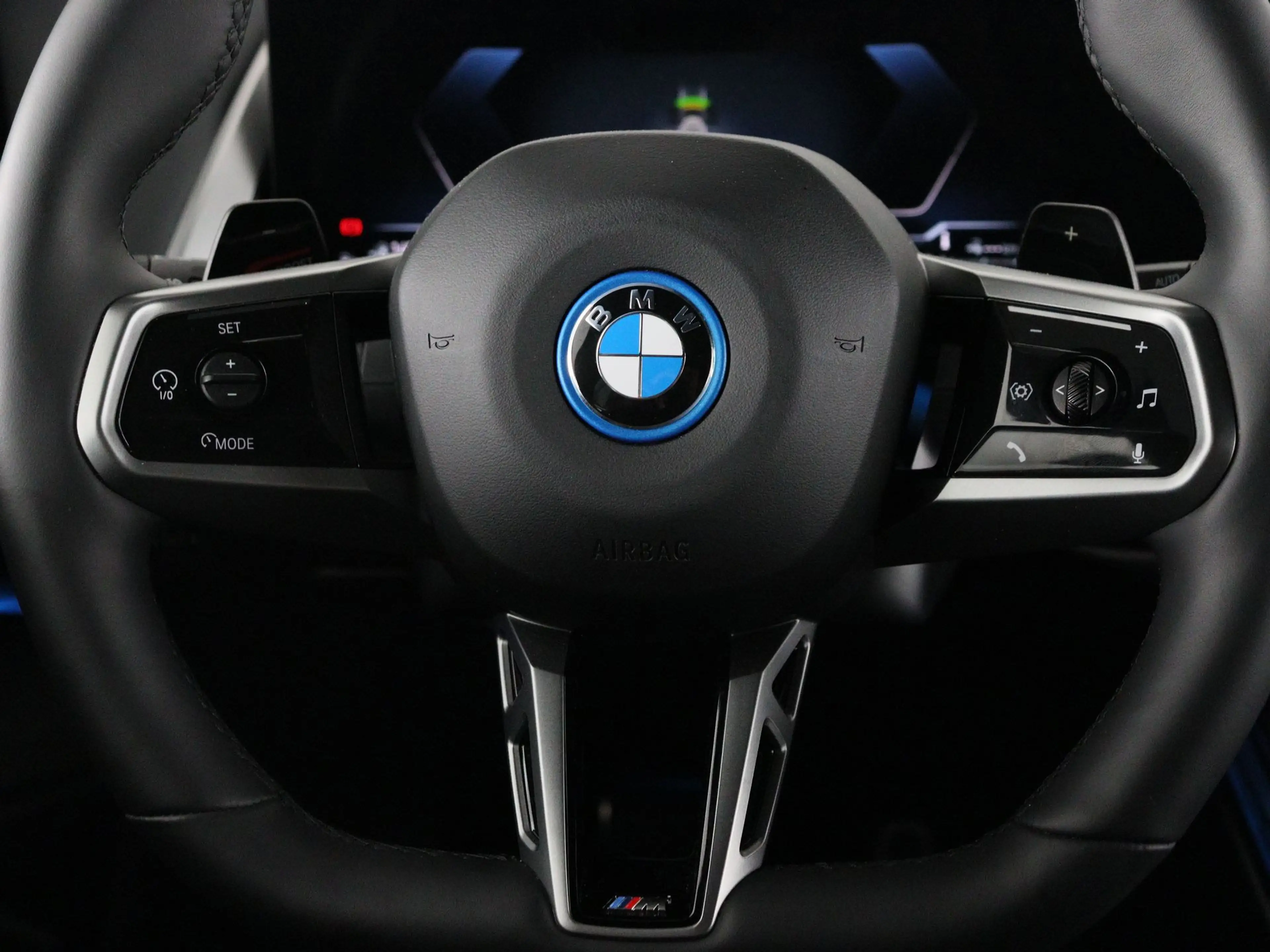 BMW X3 30e xDrive — photo 3