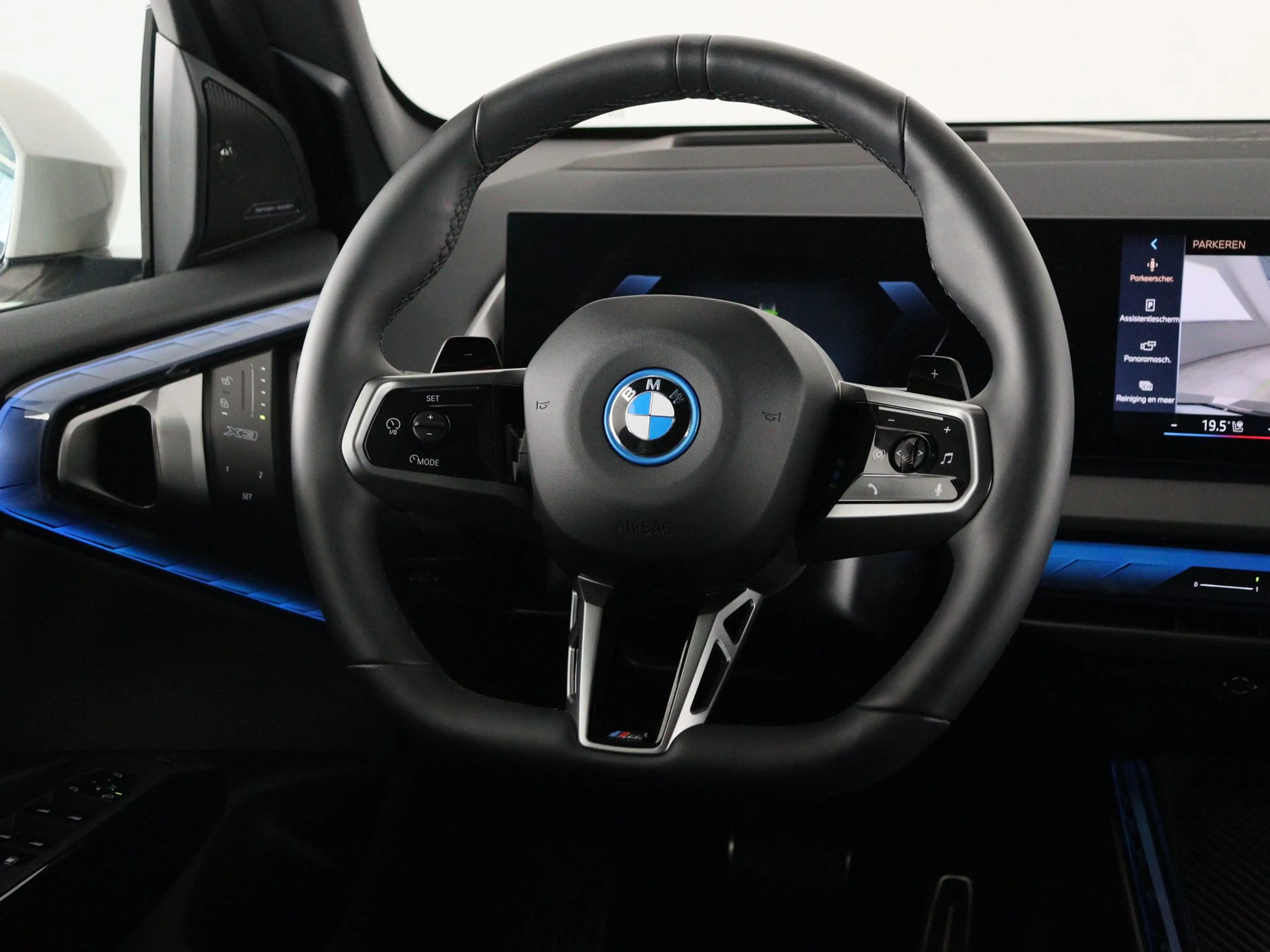 BMW X3 30e xDrive — photo 2