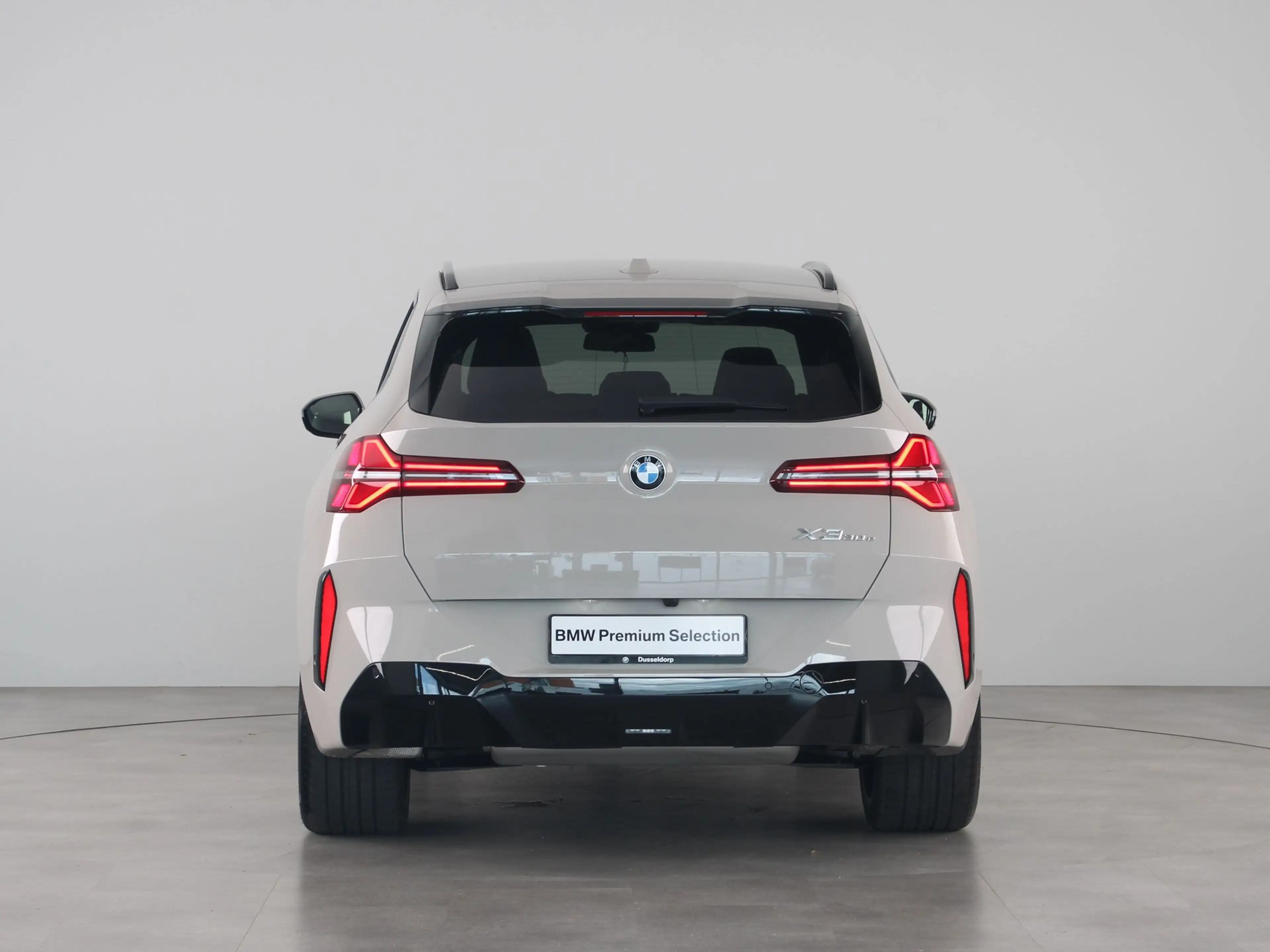 BMW X3 30e xDrive — photo 12