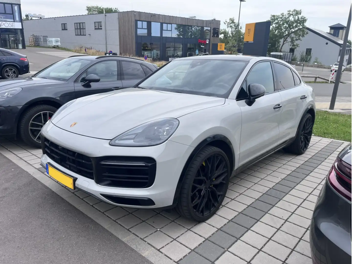 Porsche Cayenne Coupe Platinum Edition/360°/PANO/Leder/ Noir - 1