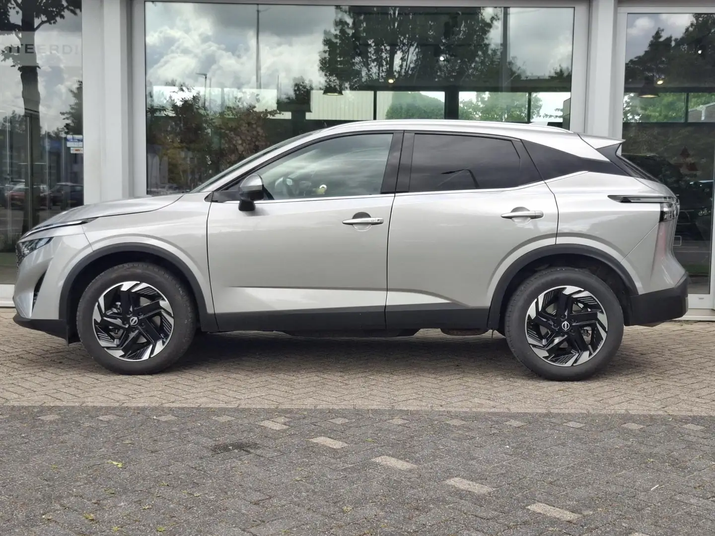 Nissan Qashqai 1.3 Mild-Hybrid 158pk Xtronic N-Connecta | Cold Pa Gris - 2