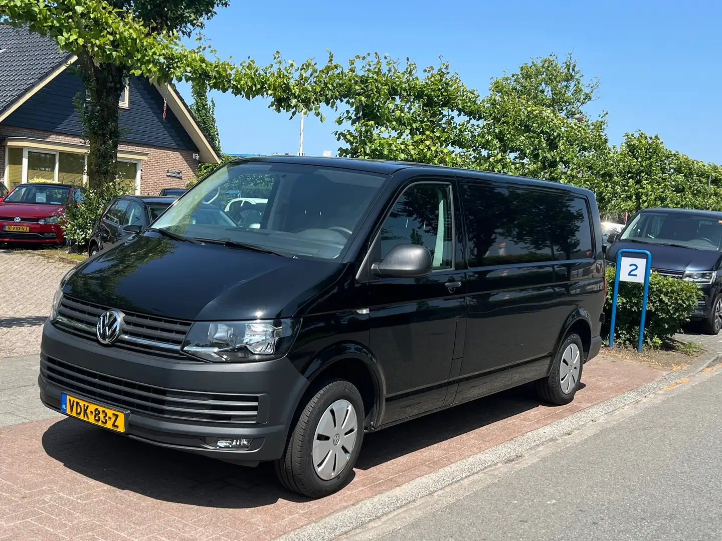 Volkswagen Transporter 2.0 TDI L2H1 *Cruise Control|Trekhaak||zwart Zwart - 2