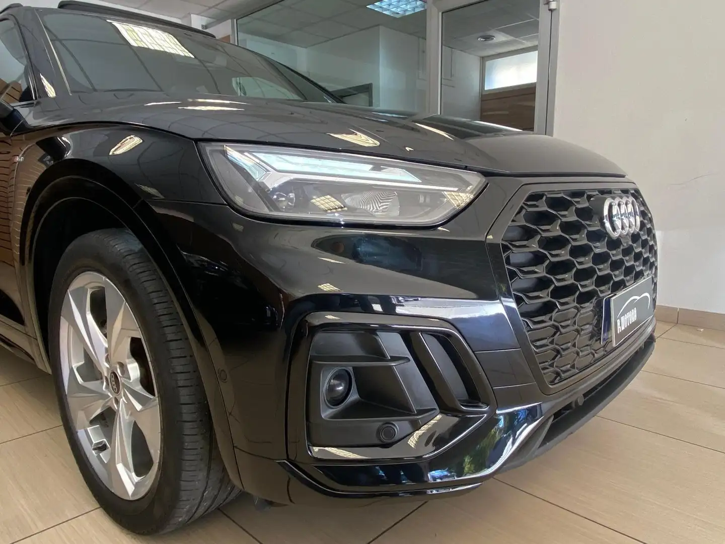 Audi Q5 Sportback 2.0 tdi   S line Panoramico Noir - 2