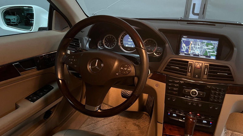 Mercedes-Benz E 350 Coupé CGI BlueEFFICIENCY Leder Keyless-Go — photo 12