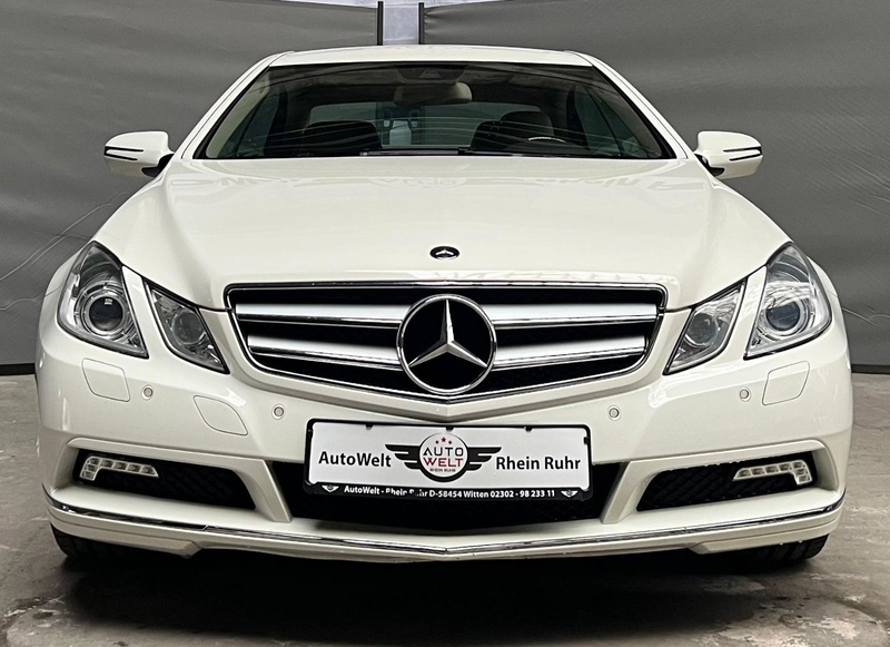 Mercedes-Benz E 350 Coupé CGI BlueEFFICIENCY Leder Keyless-Go — photo 3