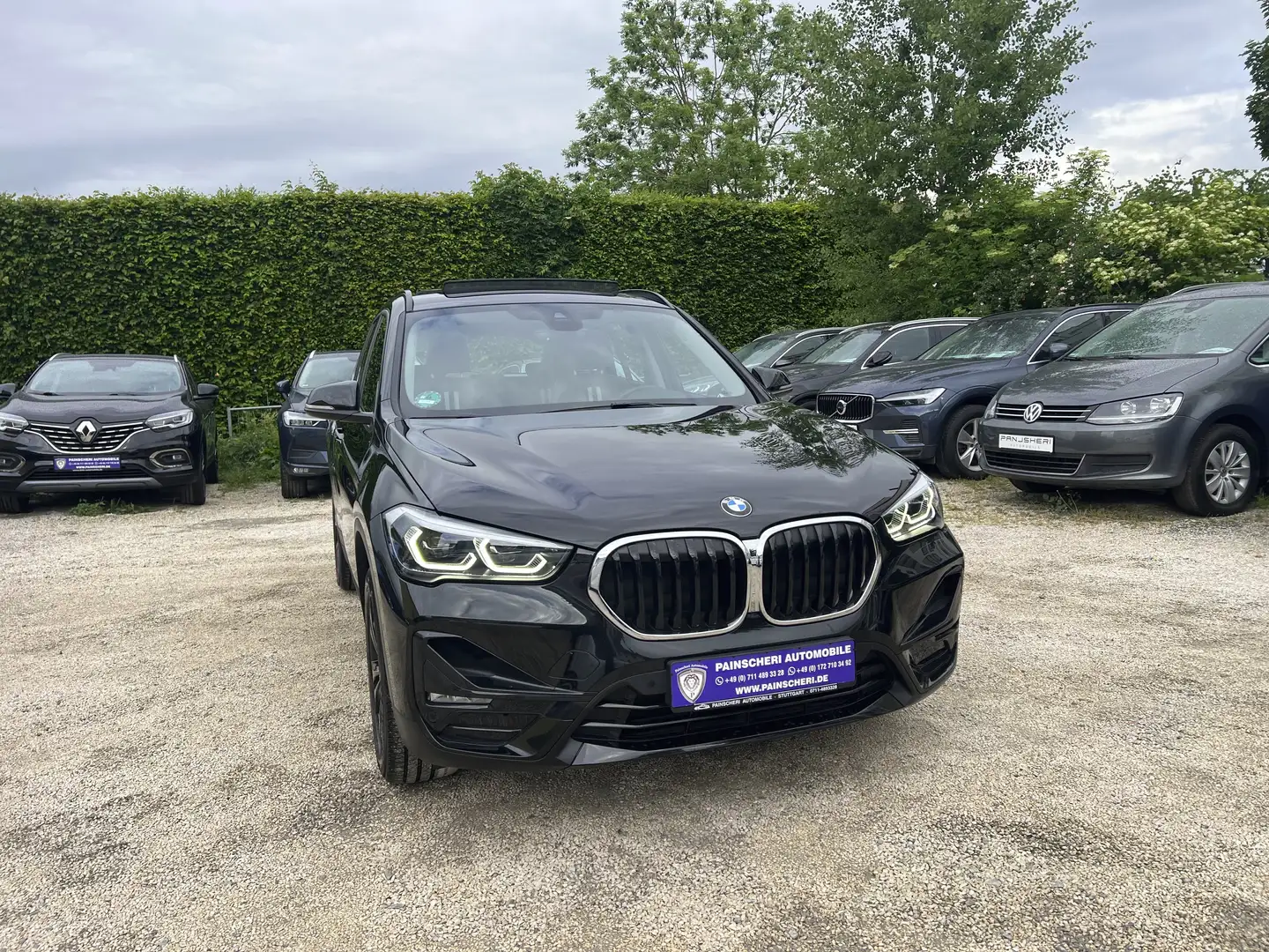 BMW X1 sDrive 18 i Sport Line AHK+LED+PANORAMA-SD+LEDER Zwart - 1