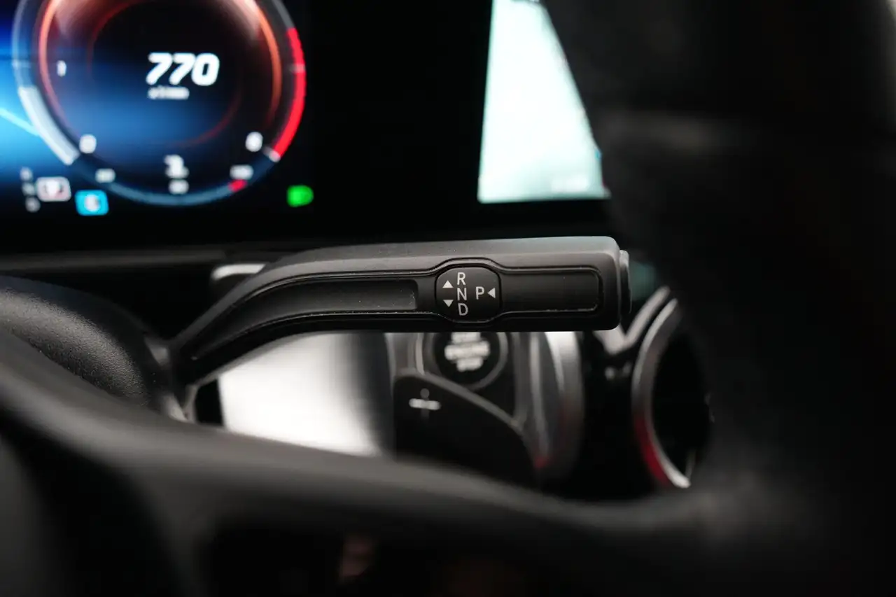 Mercedes-Benz GLB 180dA Business Solution LEDER/STOF LED GPS PDC CAM, миниатюра 16
