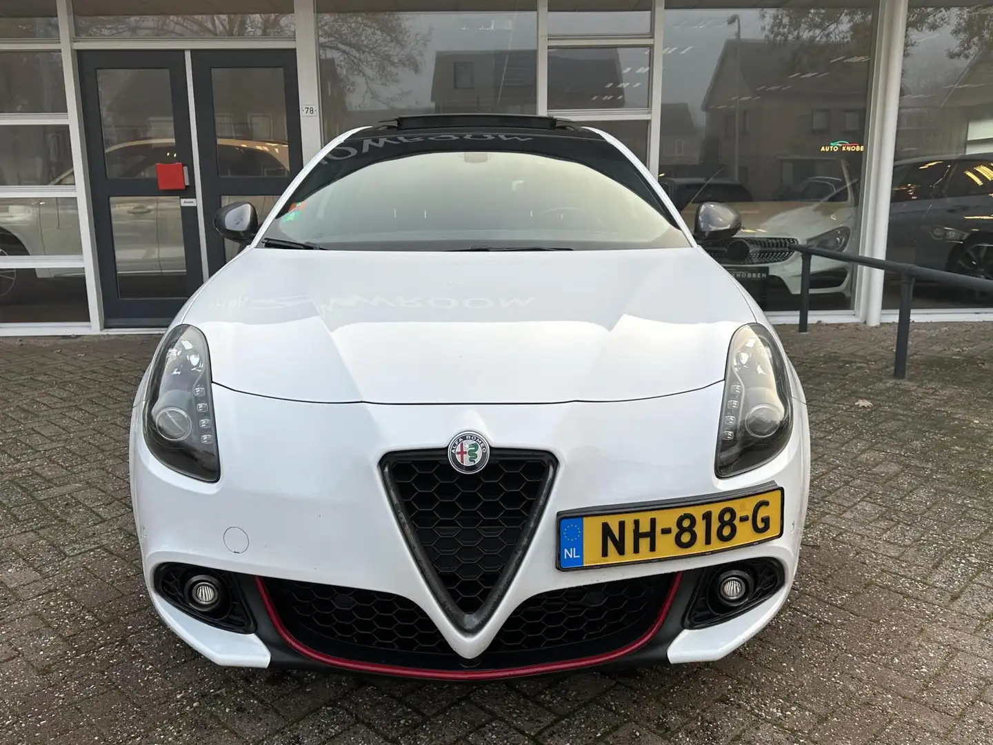 Alfa Romeo Giulietta 1.6 JTDm Automaat, Pano, Leer, Pdc, LM.. Wit - 2
