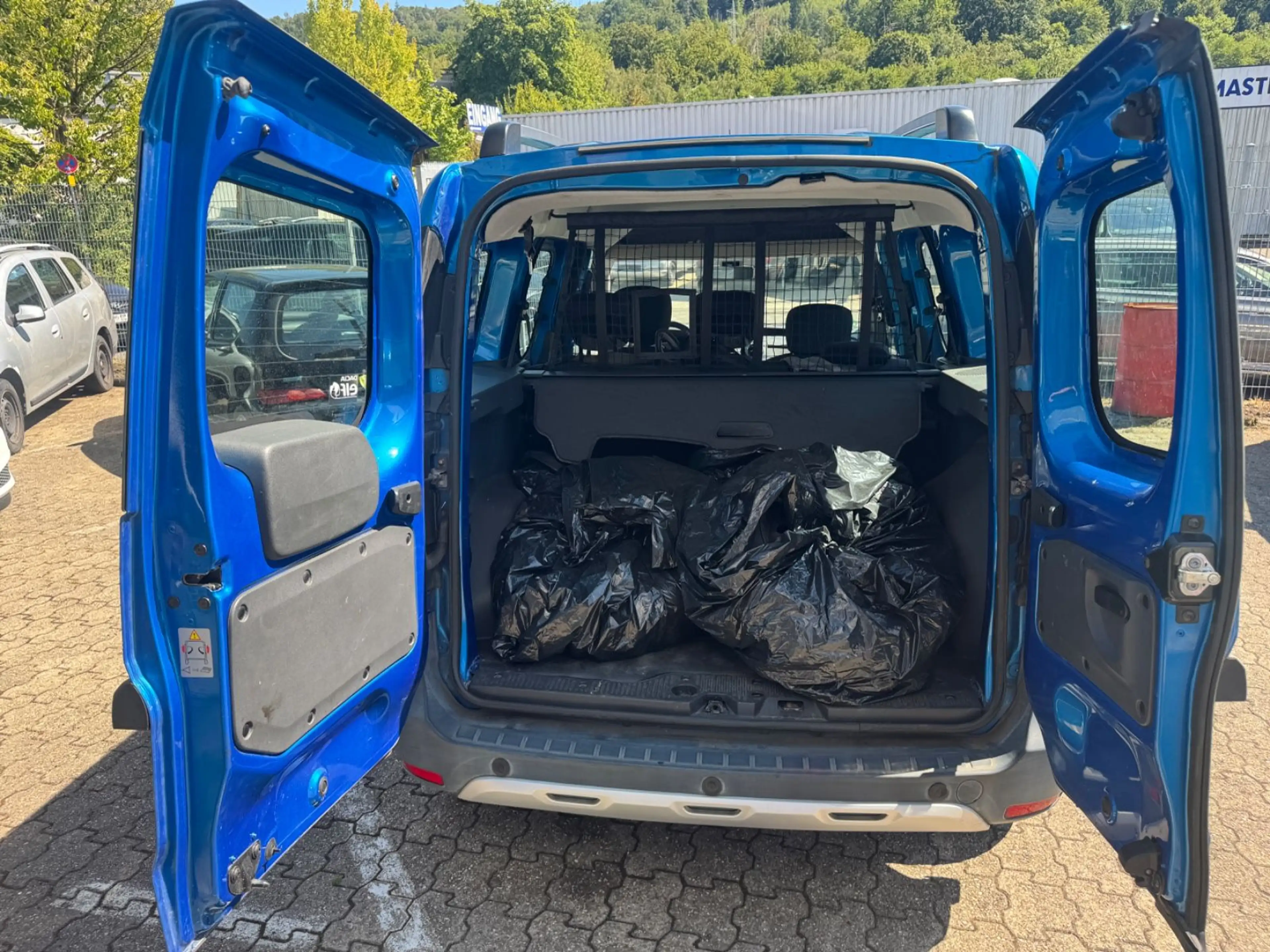 Dacia Dokker Stepway KLIMA-NAVI-2xSCHIEBETÜR-UNFALLFREI-TEMPO — photo 12