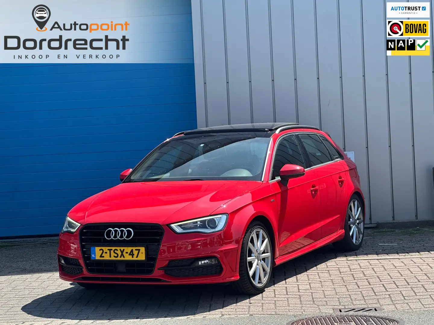 Audi A3 Sportback 1.4 TFSI S-LINE PANO Rood - 1