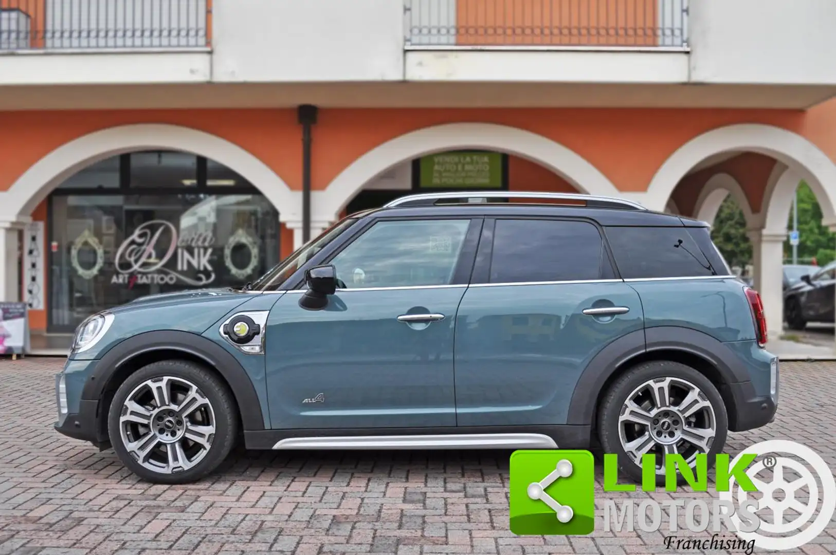 MINI Cooper SE Countryman 1.5 Hype ALL4 Verde - 2