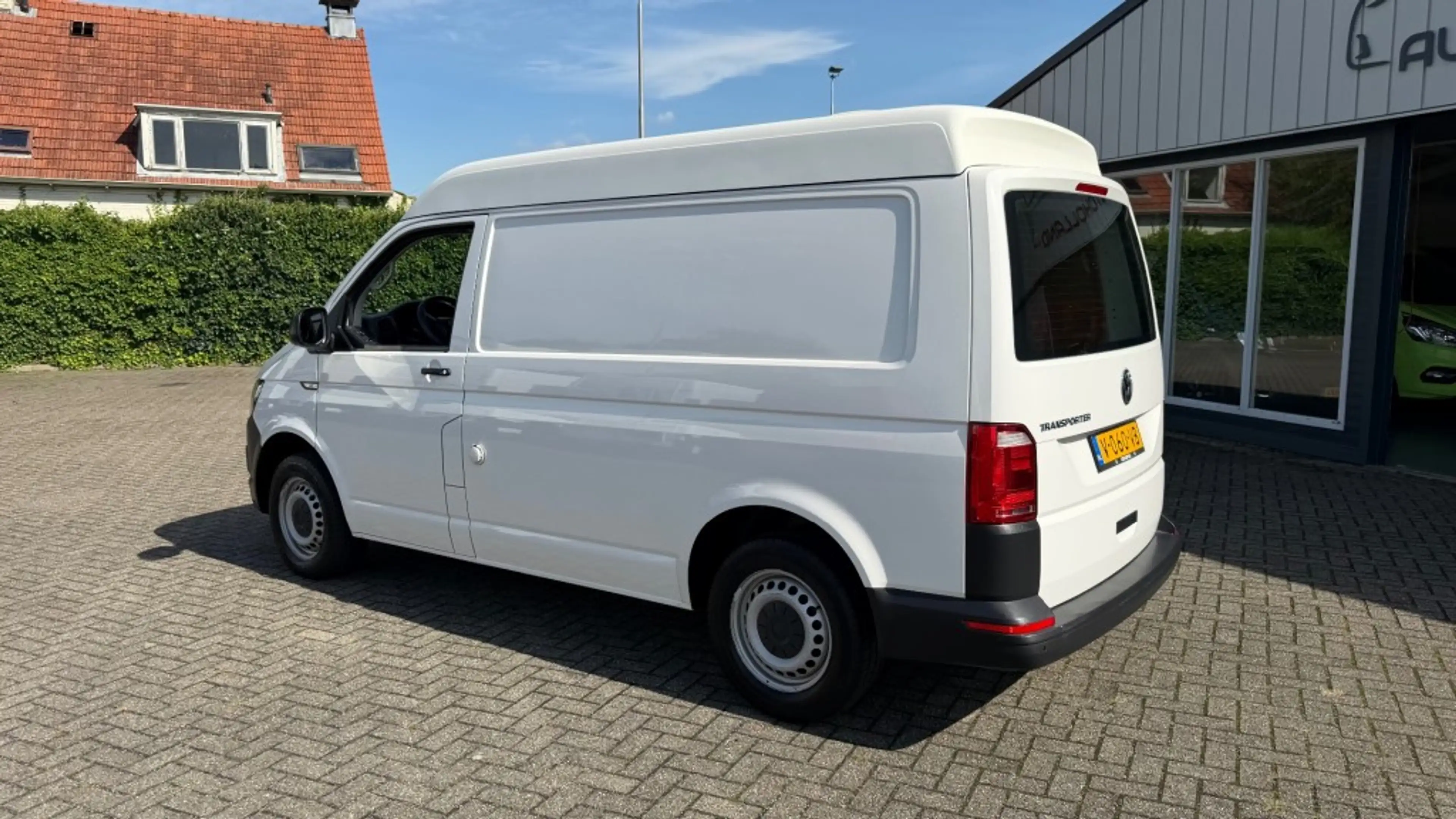 Volkswagen Transporter 2.0 TDI 75KW 102PK L1H2 EURO 6 AIRCO/ CRUISE CONTR — photo 15