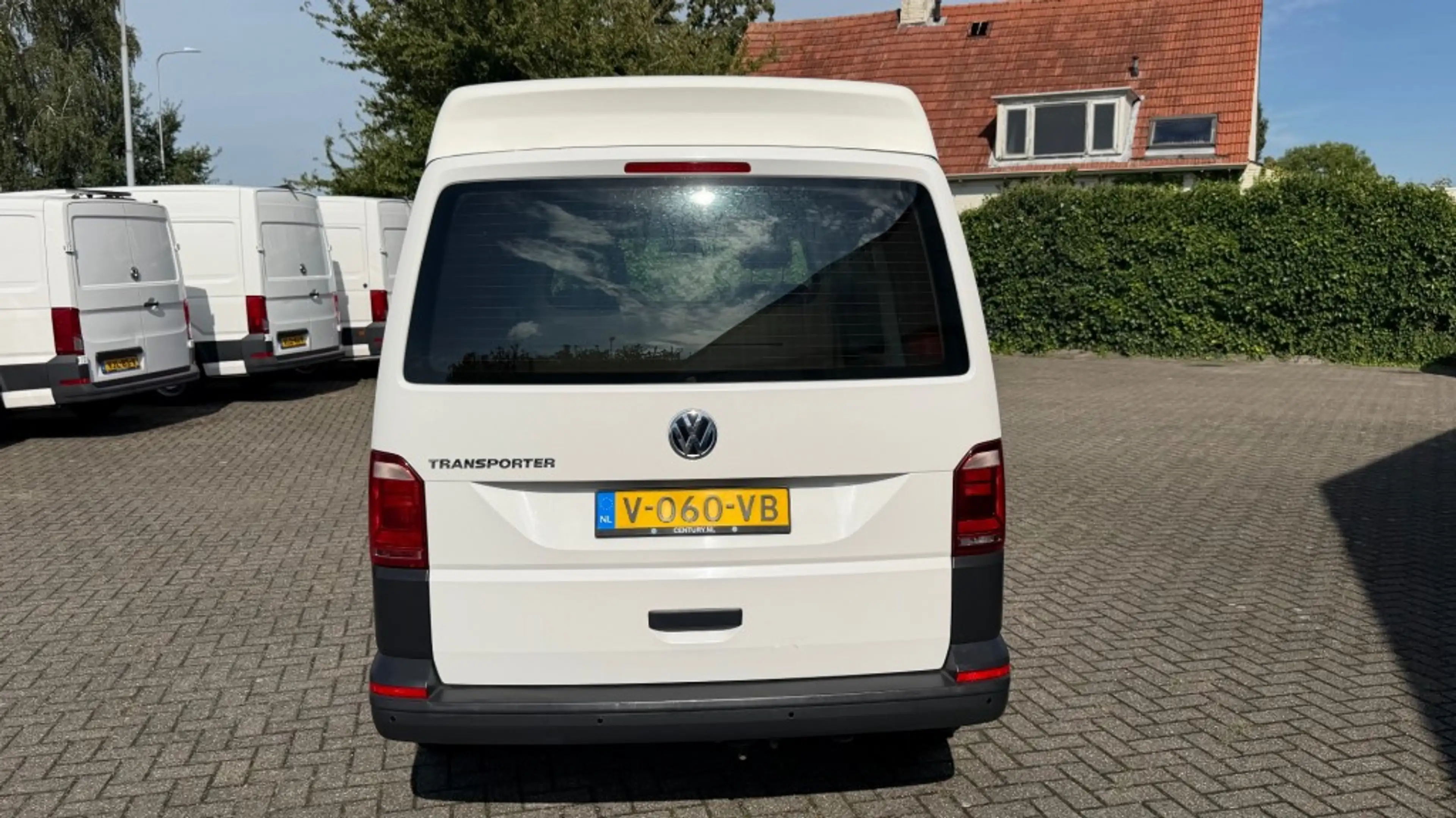 Volkswagen Transporter 2.0 TDI 75KW 102PK L1H2 EURO 6 AIRCO/ CRUISE CONTR — photo 10