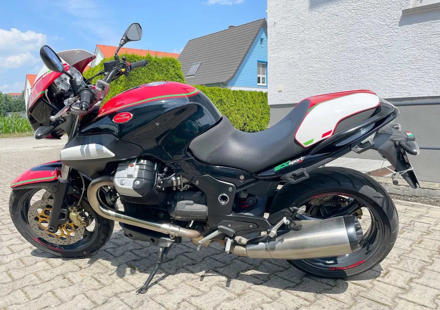 Moto Guzzi 1200 Sport Rosso - 1