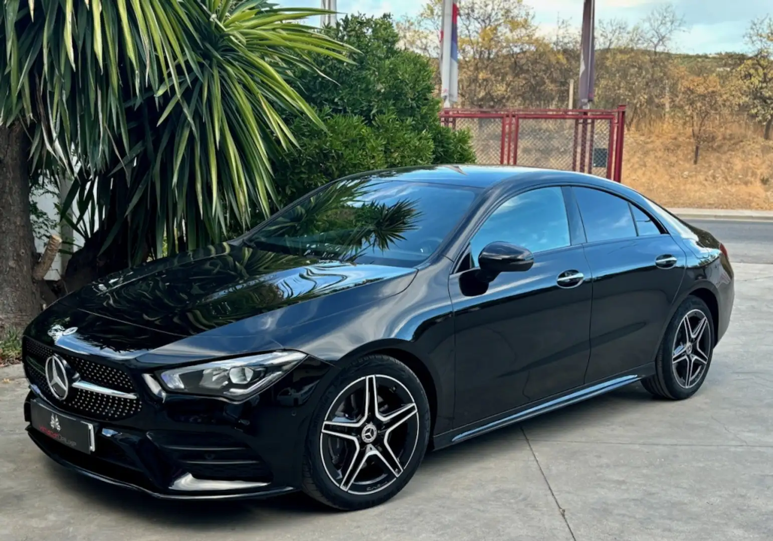 Mercedes-Benz CLA 200 200d Noir - 1
