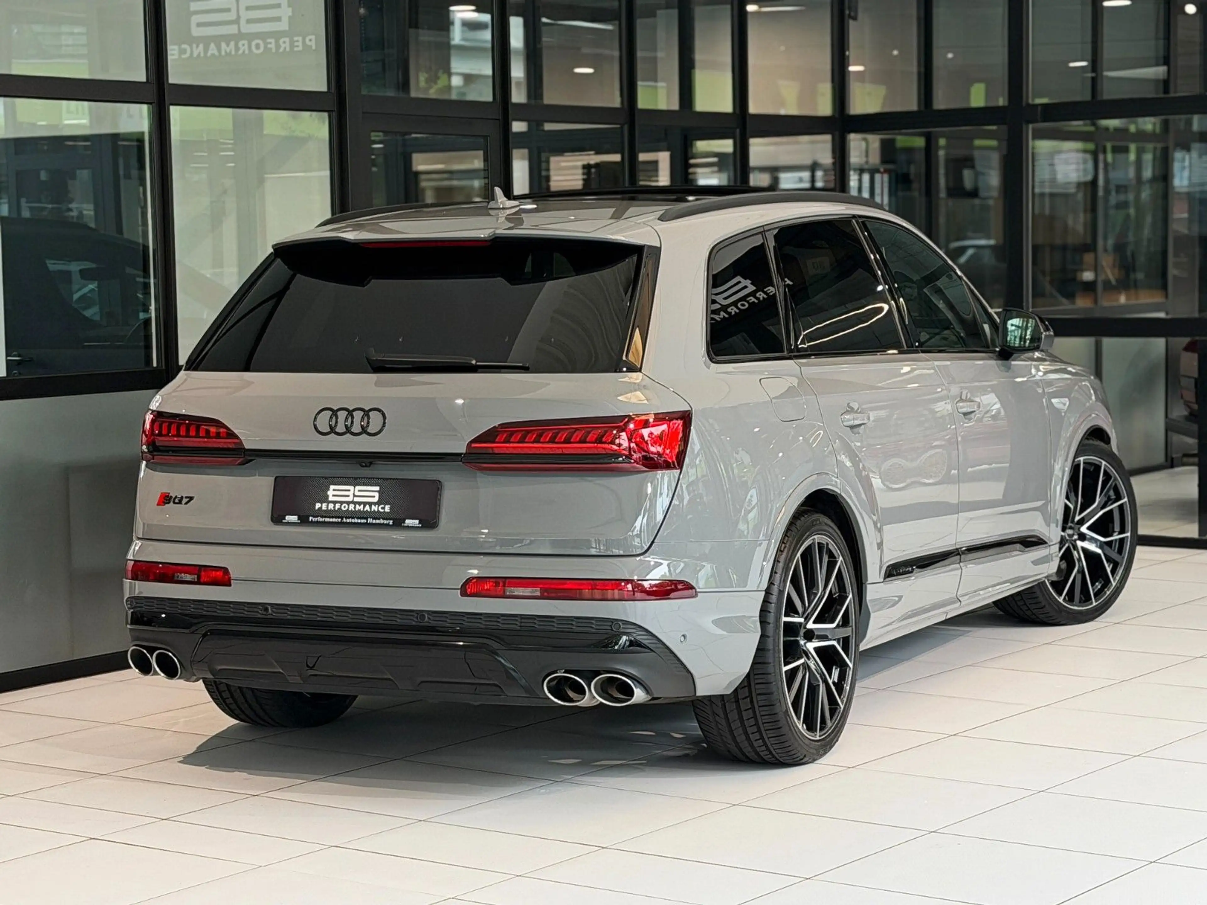 Audi SQ7 4.0 TFSI COMPETITION PLUS |PANO|MASSAGE|7-SI — photo 5